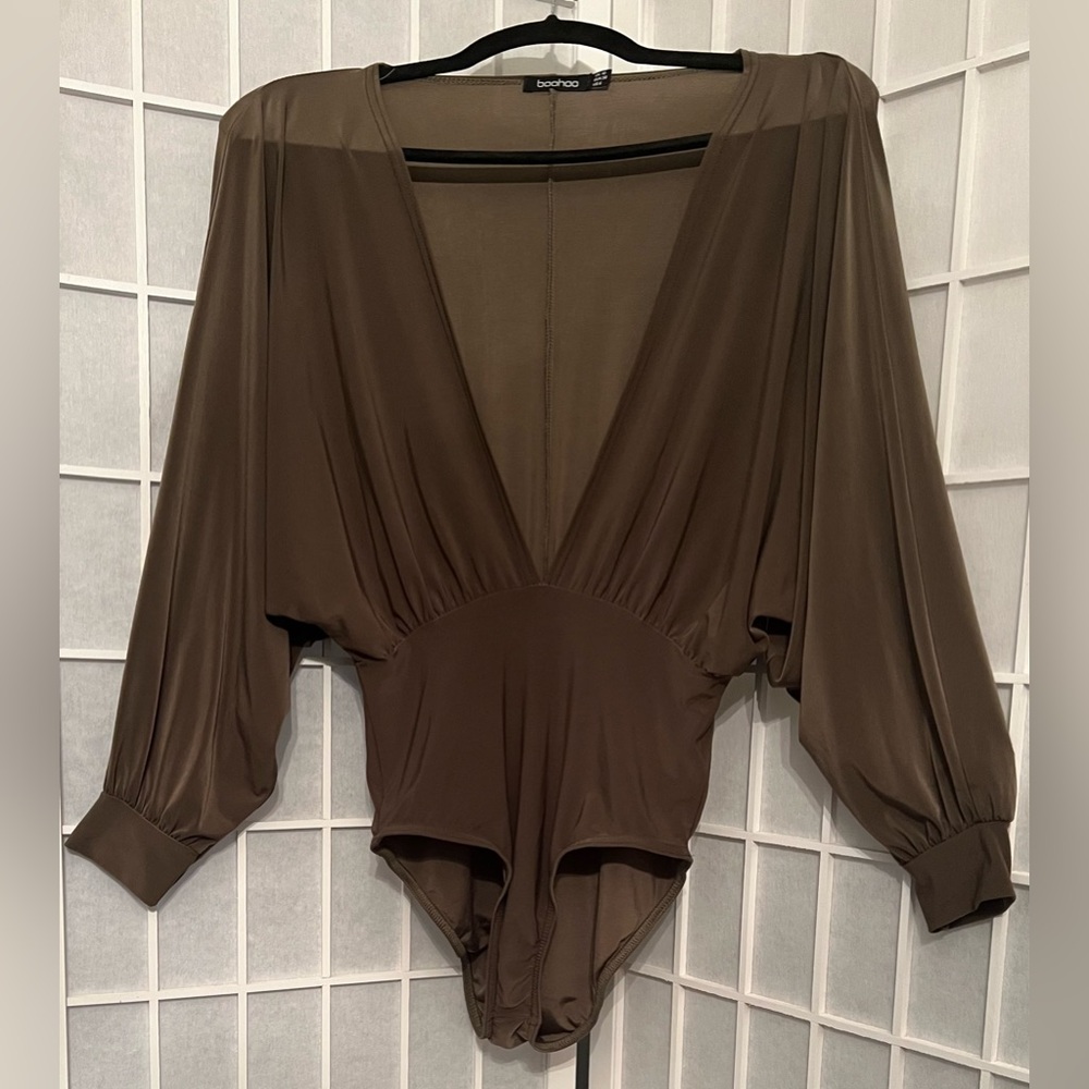 Boohoo Olive Green V-Neck Bodysuit